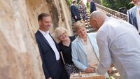 Projektleiter Dietmar Bader (re.) im Gespr&auml;ch mit MdB Felix Schreiner, MdL Sabine Hartmann-M&uuml;ller und Ministerin Nicole Razavi